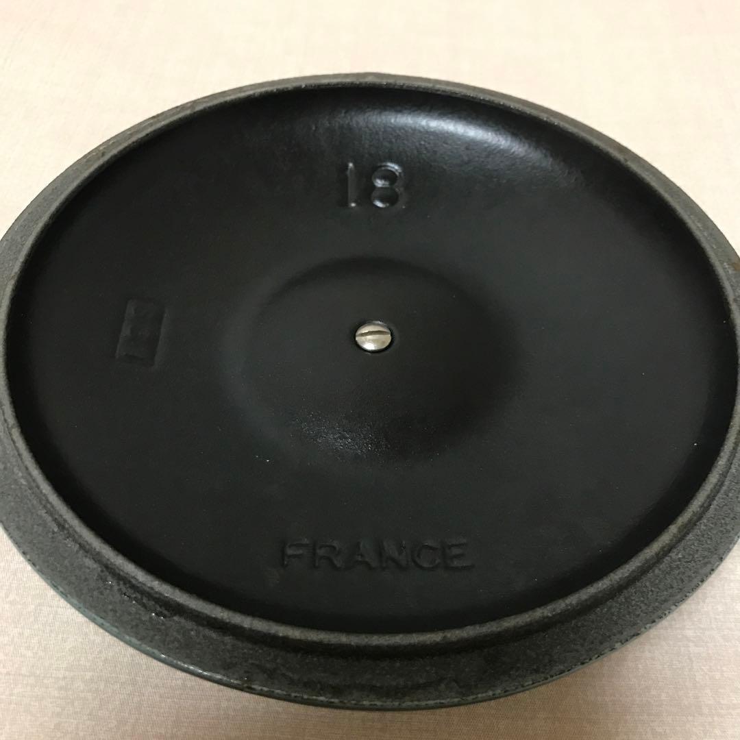 ル・クルーゼ両手鍋１８㎝レシピ本付き