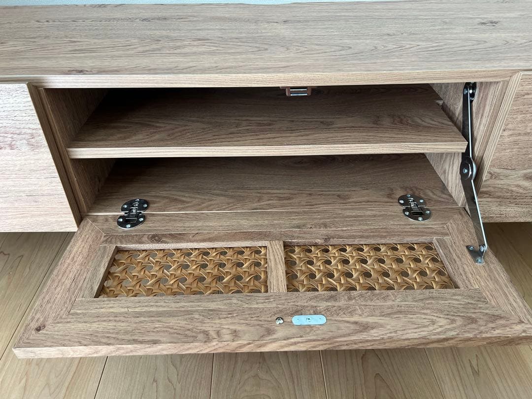 ⬛️送料込み⬛️ロウヤ　ラタン　テレビボード　140cm 説明書付