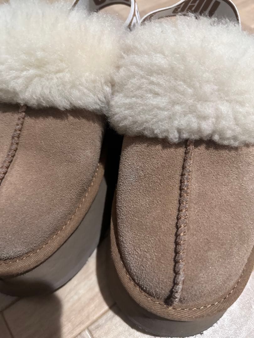 だひょん　UGG Funkette 25cm