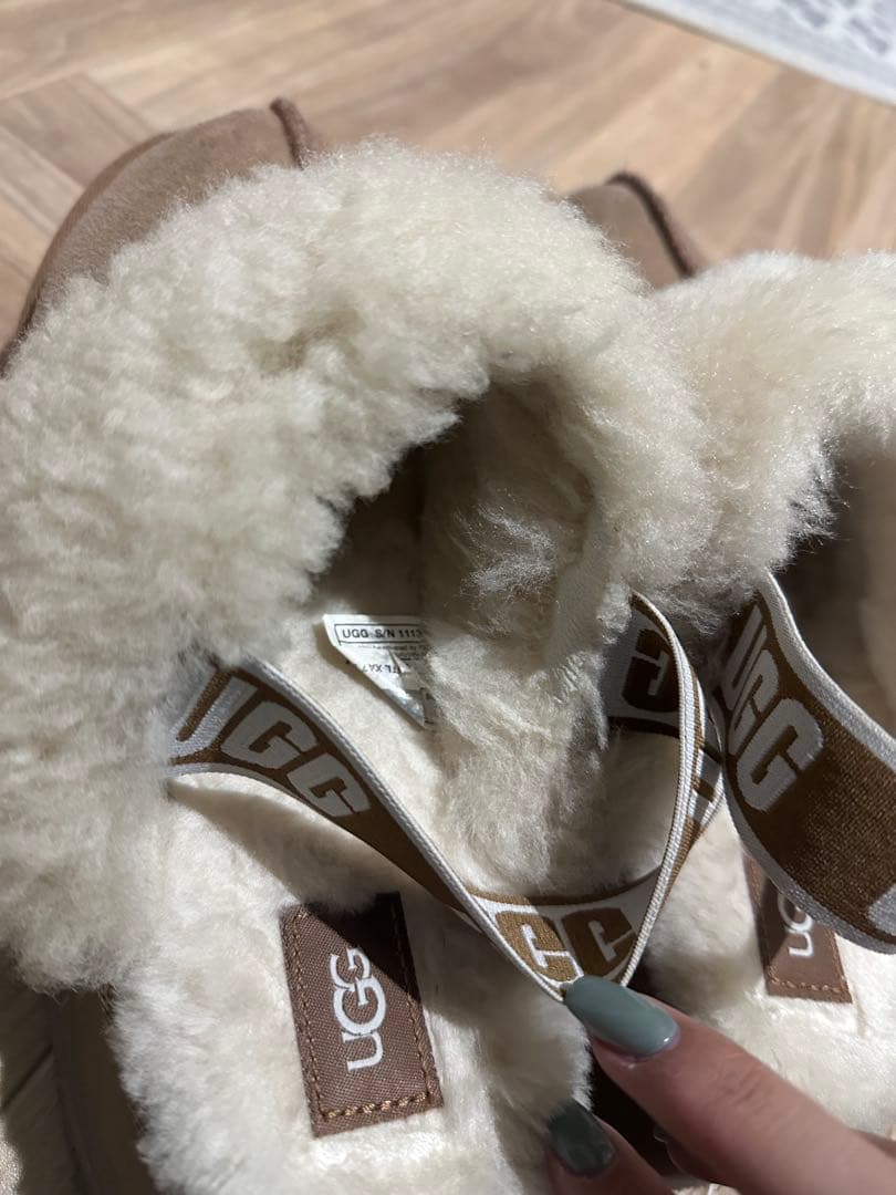 だひょん　UGG Funkette 25cm