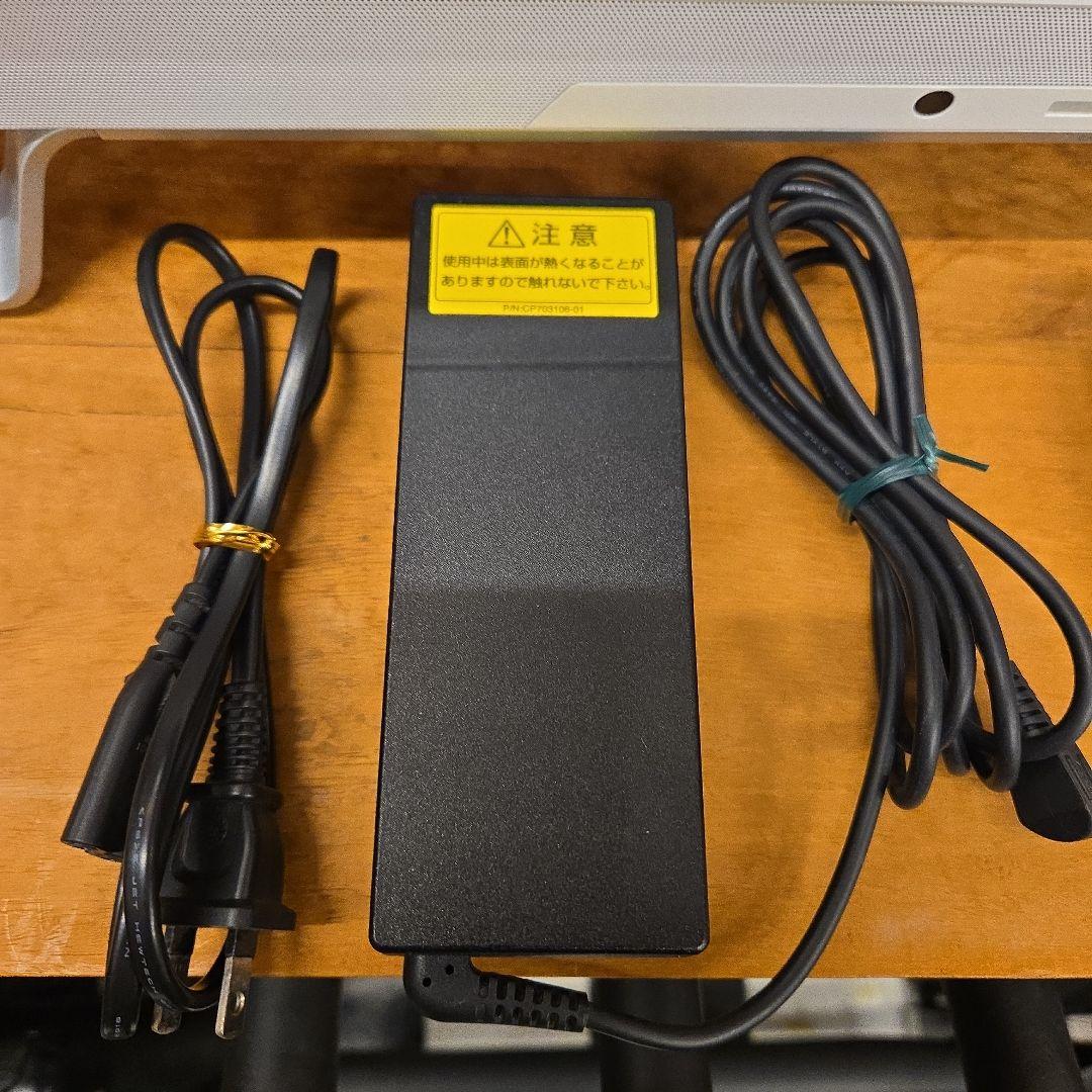 FUJITSU FMVF70YDW オールインワン パソコン 初期化済み