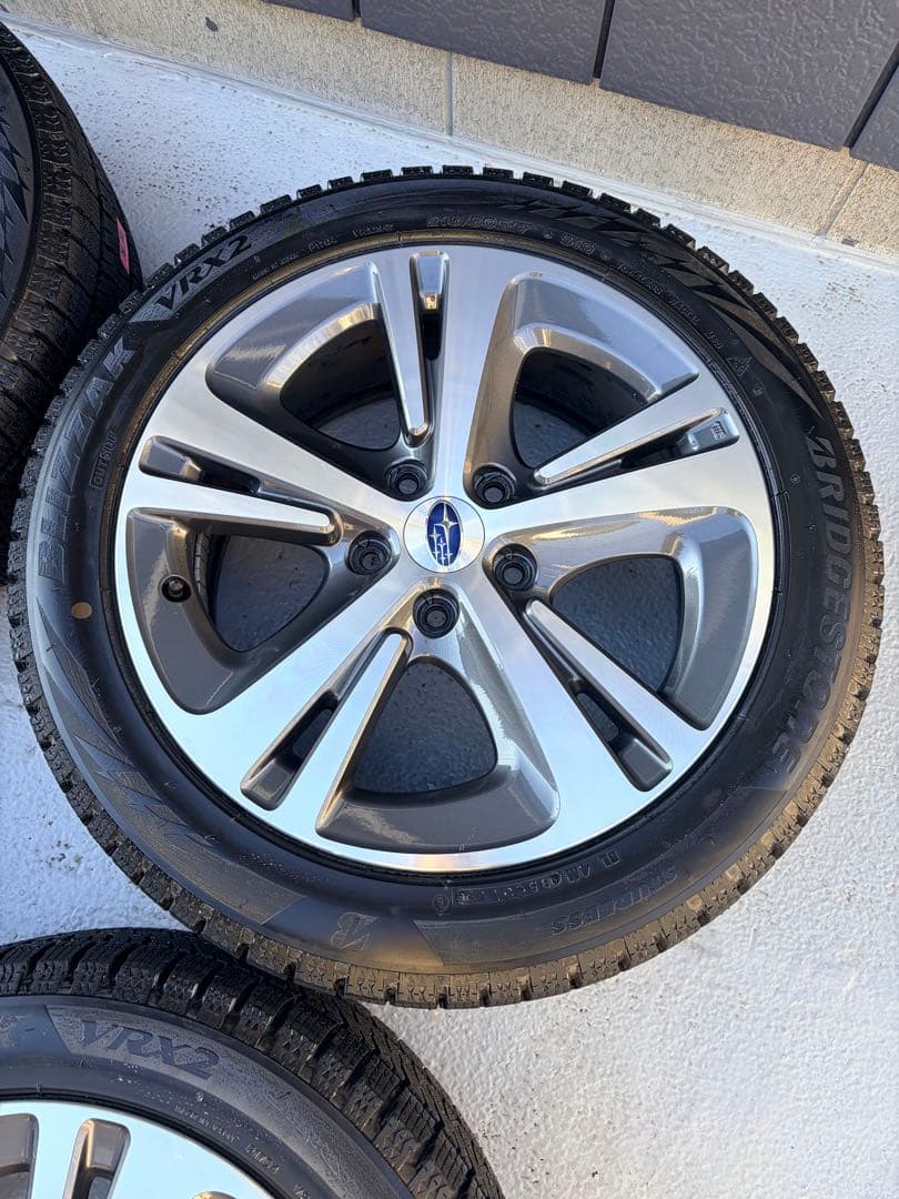 SUBARUレヴォーグ 17インチ スタッドレスタイヤ＋ホイールセット