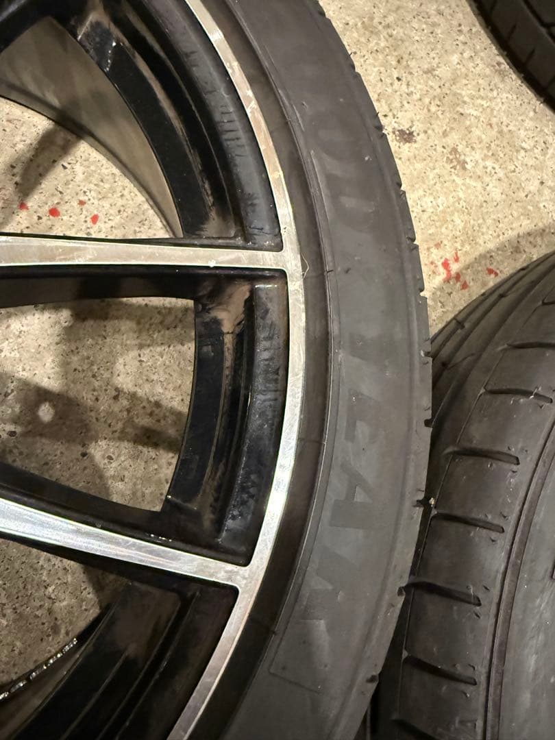 送料込み早い者勝ち　ノア　ヴォクシー 18インチホイール&バリ溝タイヤ