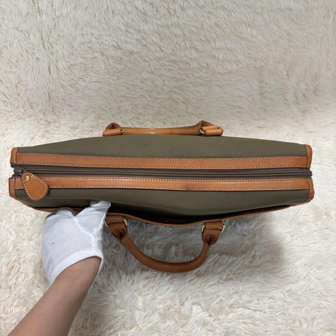 【美品】バーバリー レザー ビジネスバッグ 2way ノバチェック A4書類収納