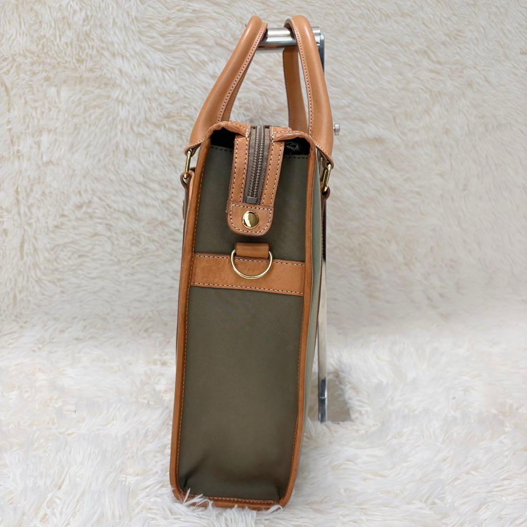 【美品】バーバリー レザー ビジネスバッグ 2way ノバチェック A4書類収納