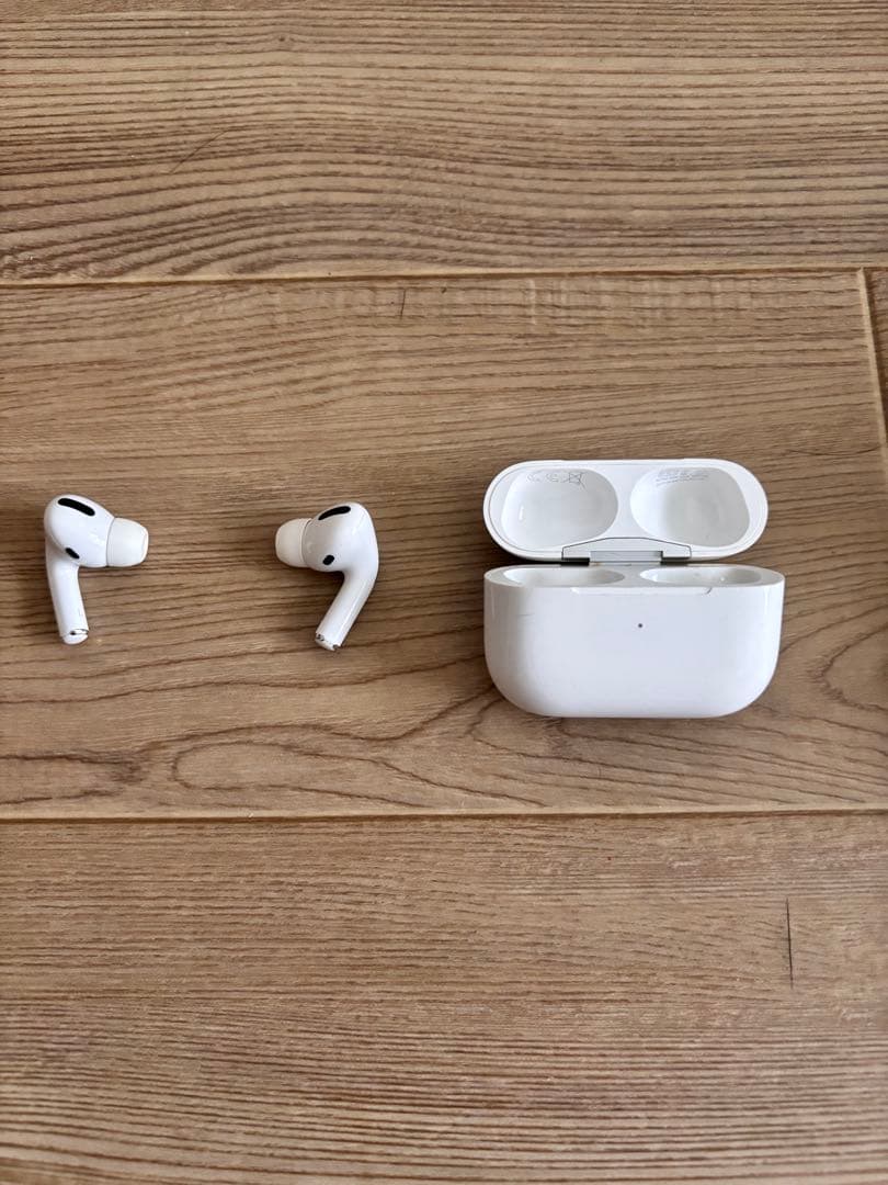 Apple AirPods Pro 本体 充電ケース付き