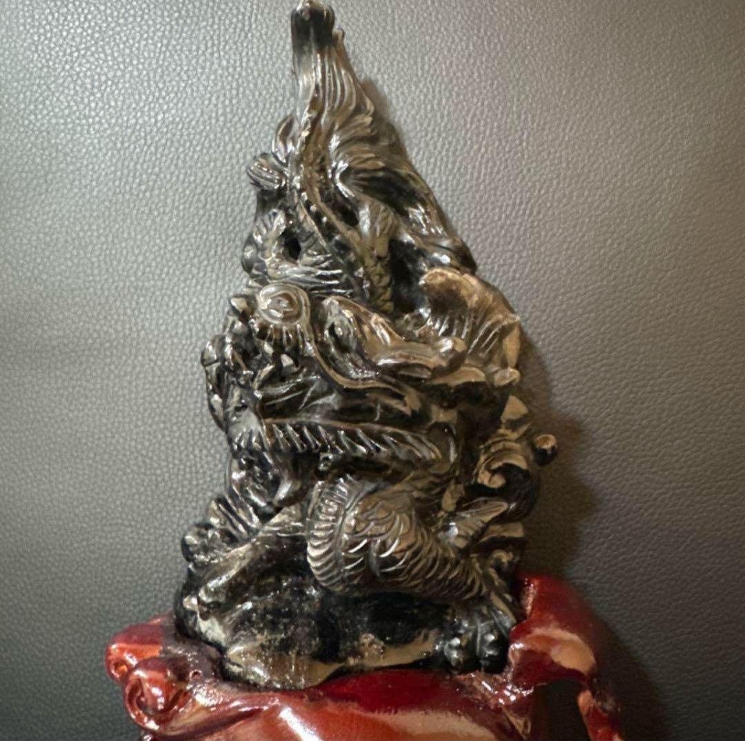 【高品質】山東省産 モリオン 龍彫刻 原石 台座付き　おまけあり