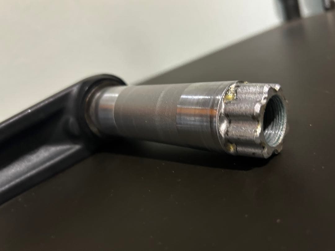 【BOMBTRACK クランクセット】SAMOX製　シングル用