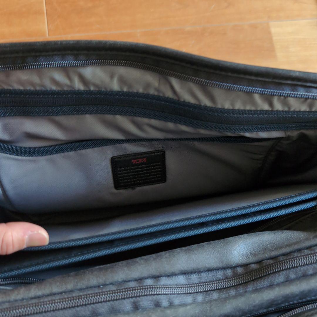 TUMI エクスパンダブルオーガナイザーラップトップブリーフ　オールレザー黒