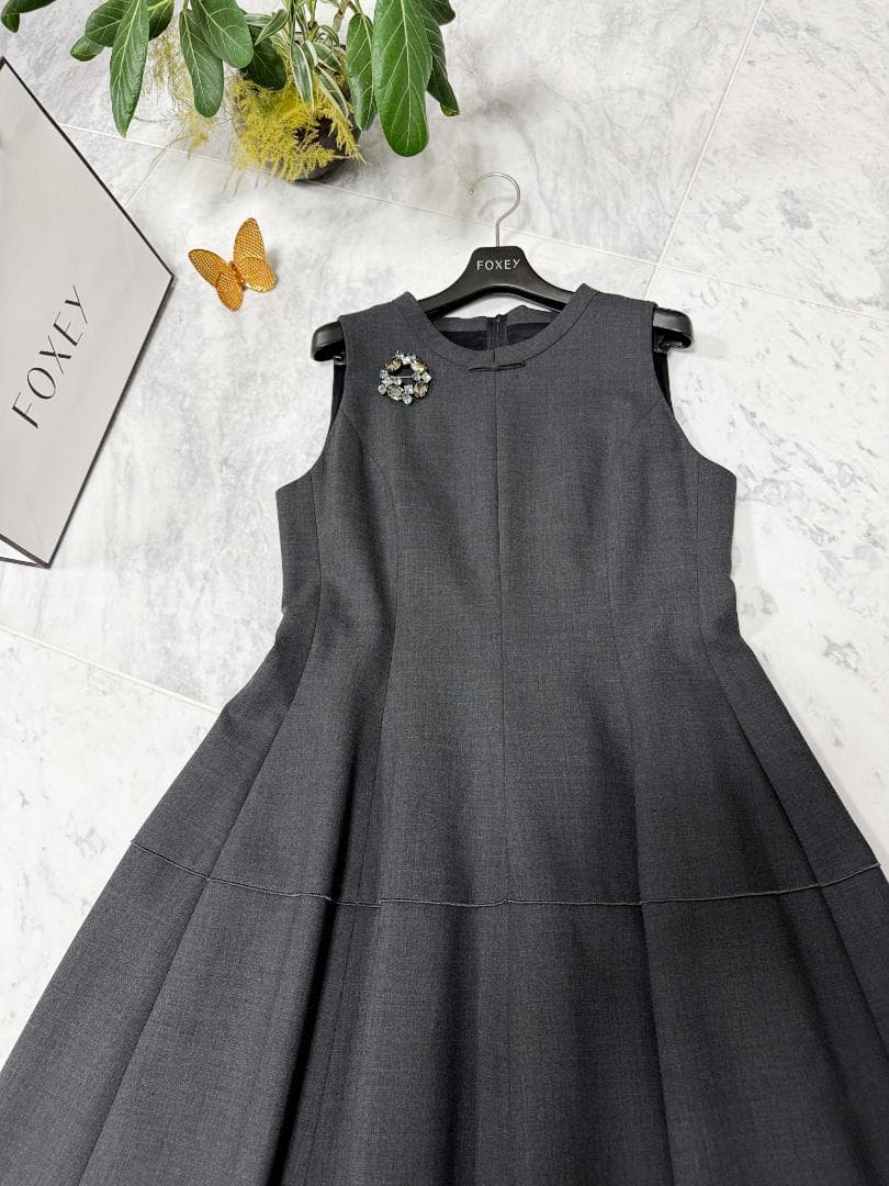 美品★FOXEYフォクシー ウール胸元リボンチャコールグレーワンピース希少42