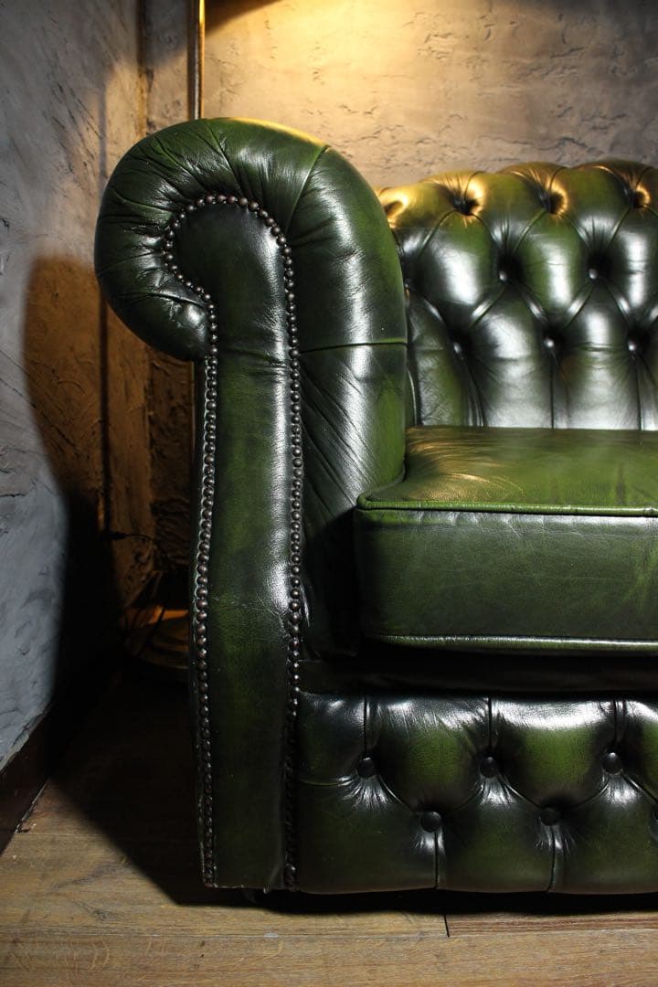 首都圏送無料〜英国チェスターフィールド 伝統キャスター式 総本革 輸入 ソファ