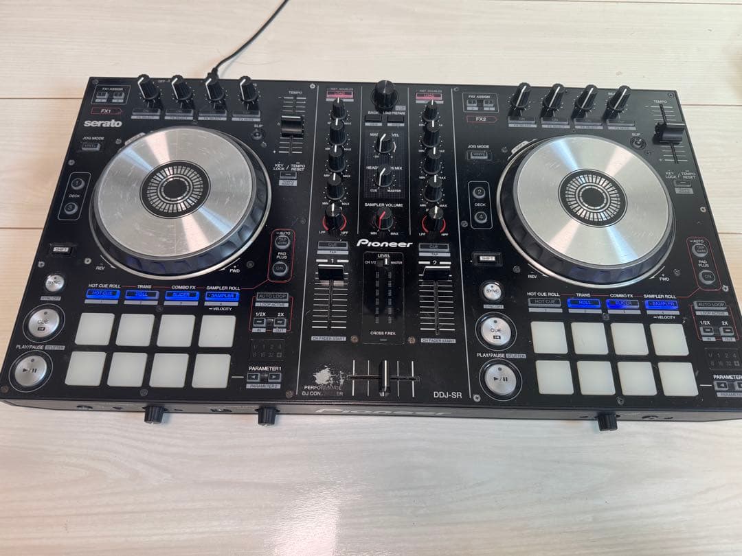 Pioneer DDJ-SR Serato DJコントローラー
