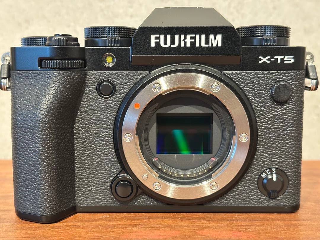 【美品】FUJIFILM X-T5 ボディ ブラック／ショット数777枚