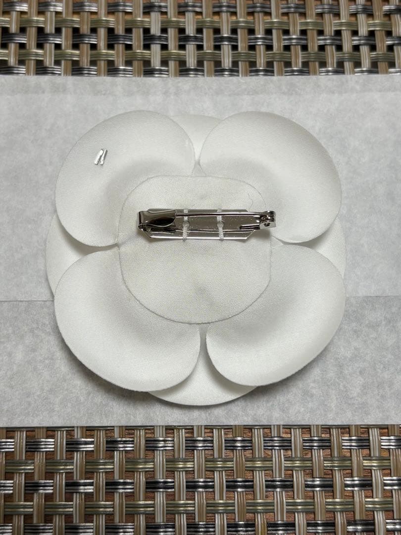 新品未使用　非売品CHANELコサージュ