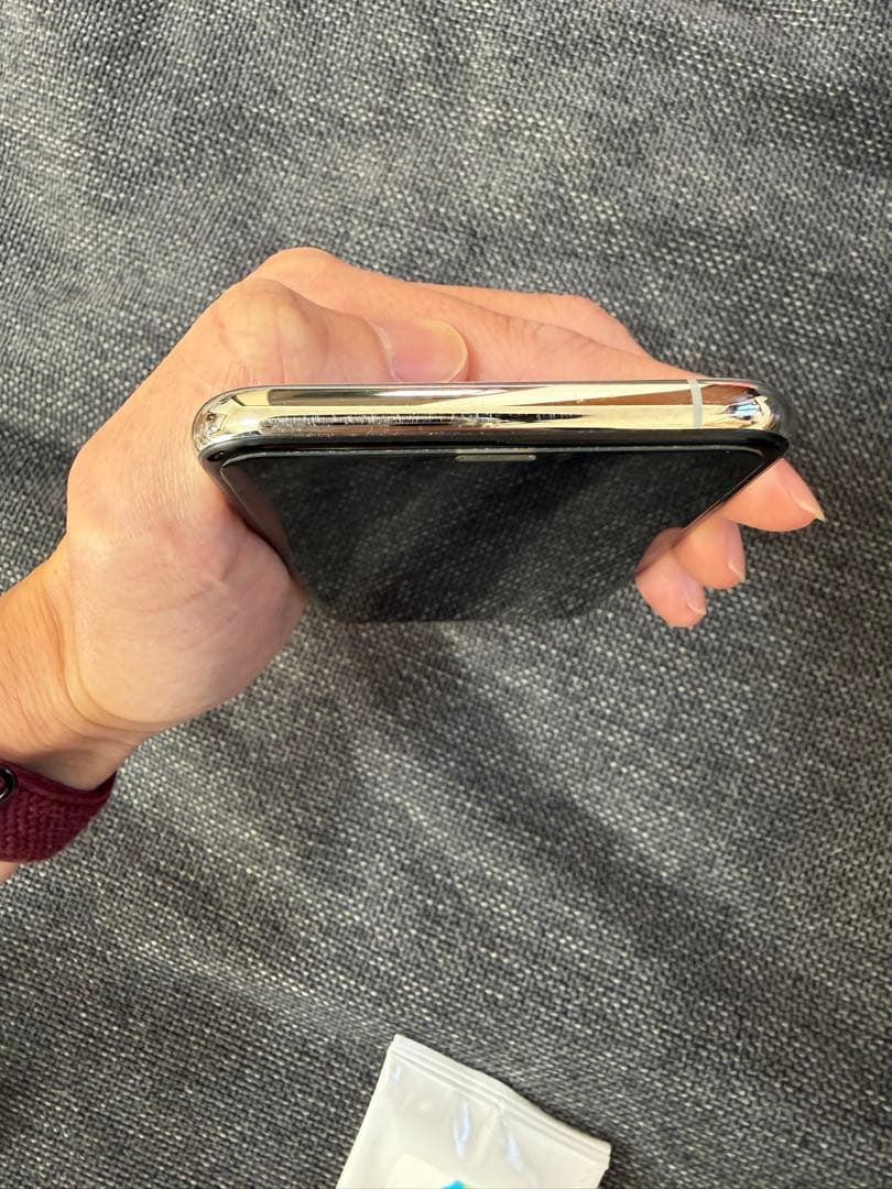 iPhone XS ホワイト 64GB 本体のみ