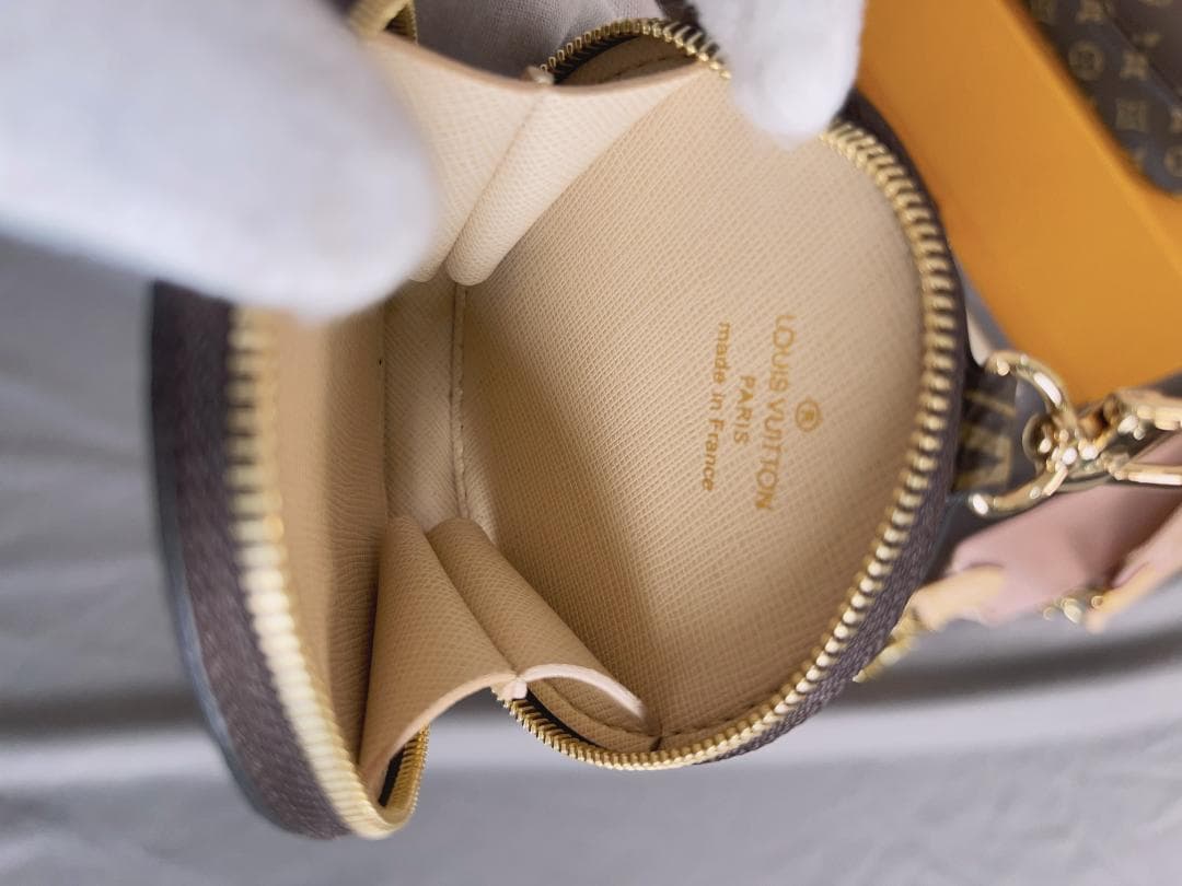 ミュルティポシェットアクセソワール M44840