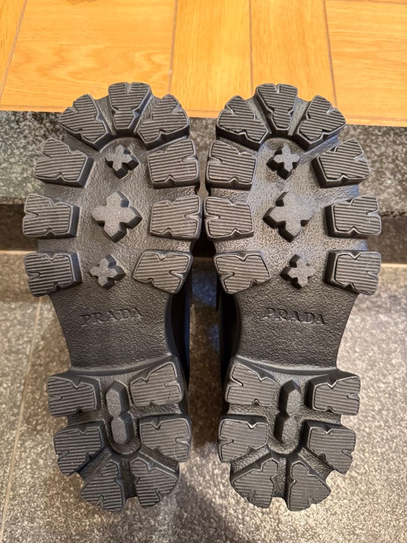 PRADA 黒 モノリス ブラッシュドレザー ローファー厚底 サイズ36