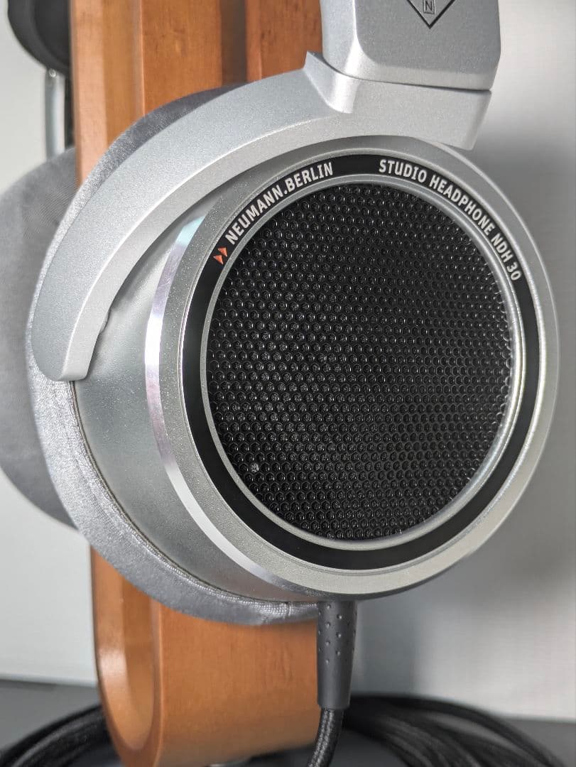 【美品・防湿保管】NEUMANN NDH 30 ヘッドホン