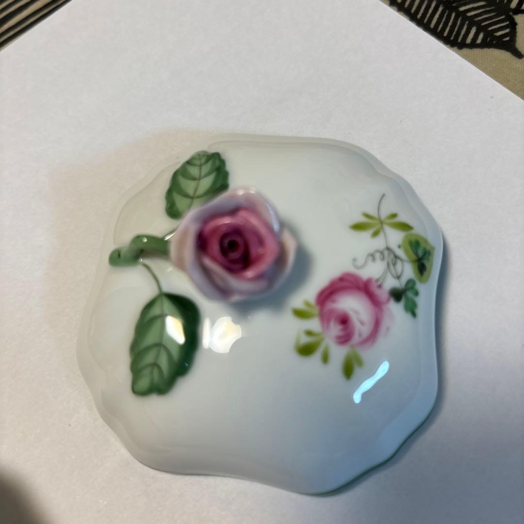 ヘレンド　花柄陶磁器小物入れ 八角形