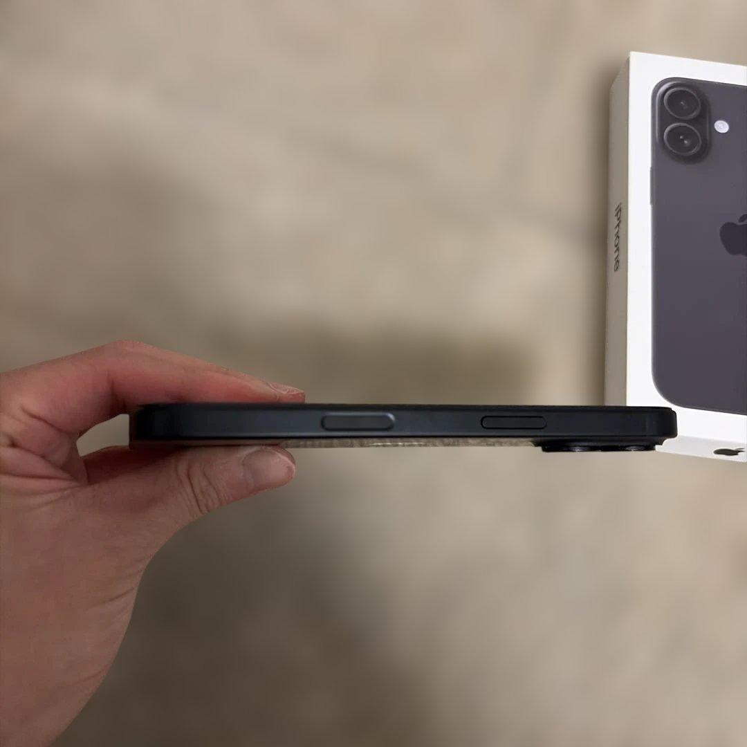 iPhone16 128GB SIMフリー版　ジャンク品