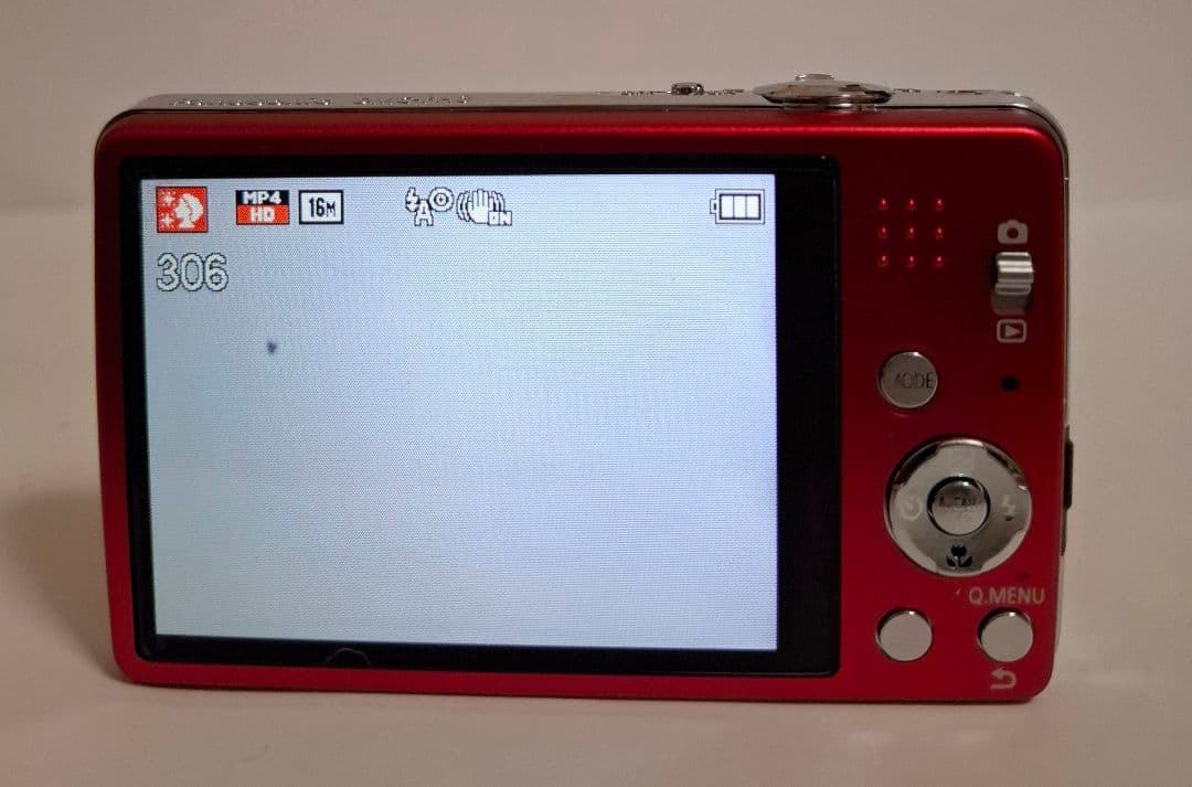 [美品]パナソニック Panasonic LUMIX DMC-FH8 コンデジ