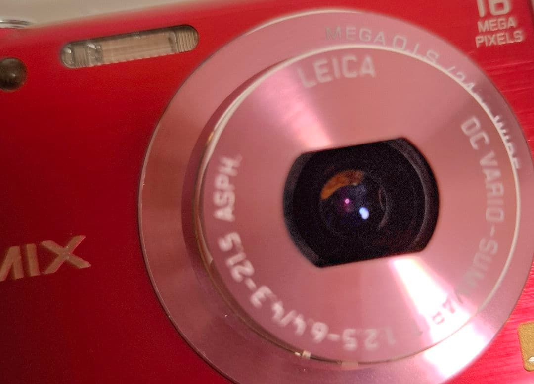 [美品]パナソニック Panasonic LUMIX DMC-FH8 コンデジ