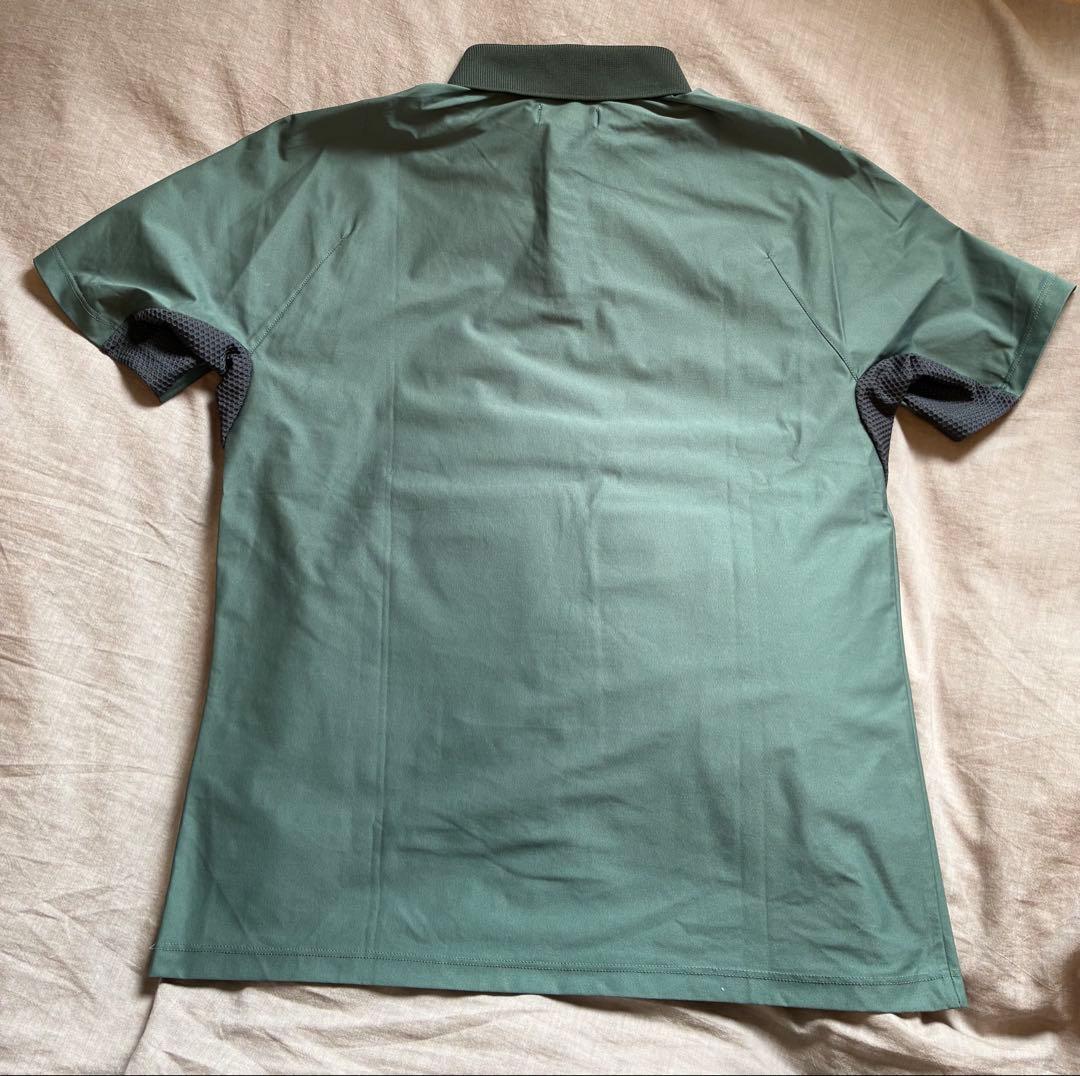 サタデーズNYCゴルフ　Tech SS Polo Shirt Khaki