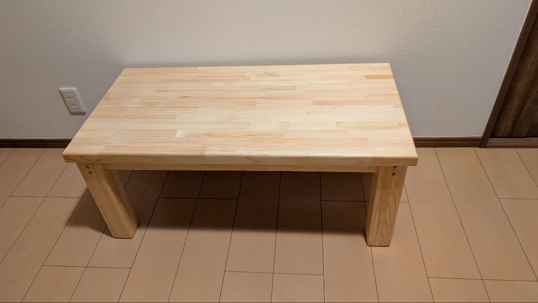 ローテーブル。赤松集成材36ミリ木材オイル仕上げ