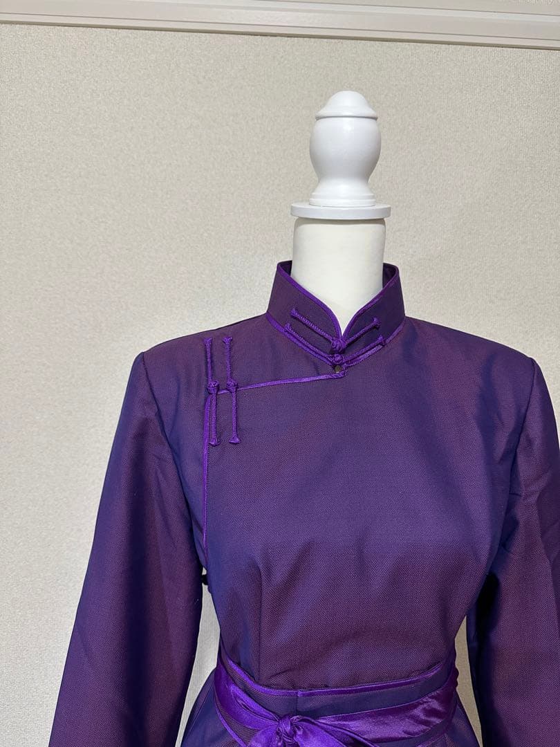 モンゴルの民族衣装　モンゴルデール　モンゴル文化　乗馬　馬頭琴　ノマド　遊牧民