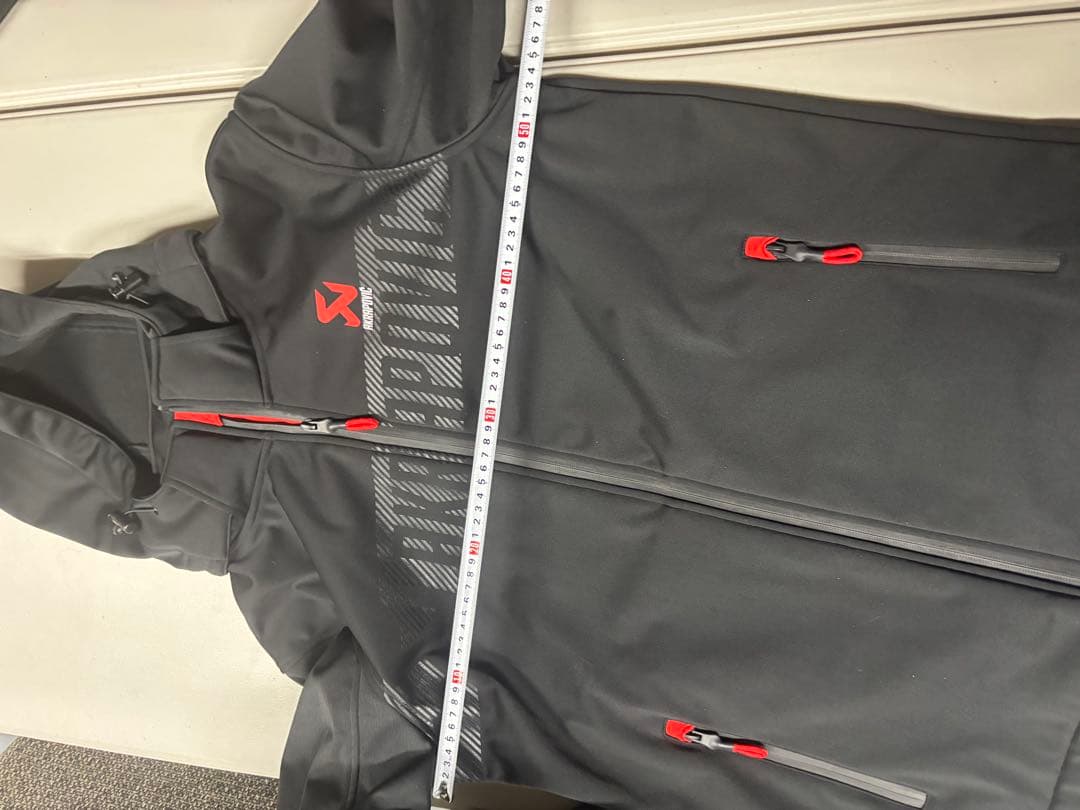 AKRAPOVIC フード付きジャケット 黒　L