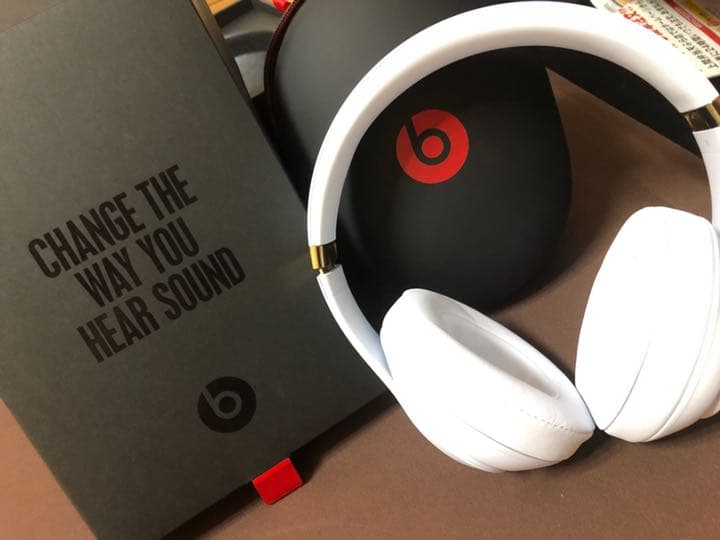 ヘッドホン beats solo2 wireless