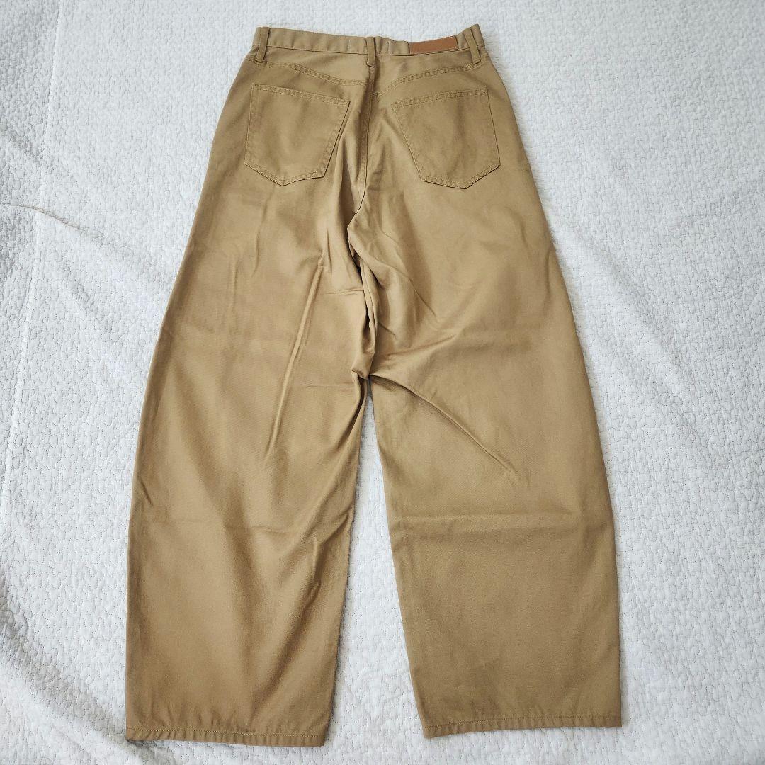 40サイズ★完売品★カレンソロジー　カーヴィーチノ　パンツ　カービー　チノパン