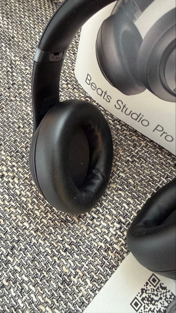 BeatsStudio Proワイヤレスヘッドホン ブラック MQTP3PA/A
