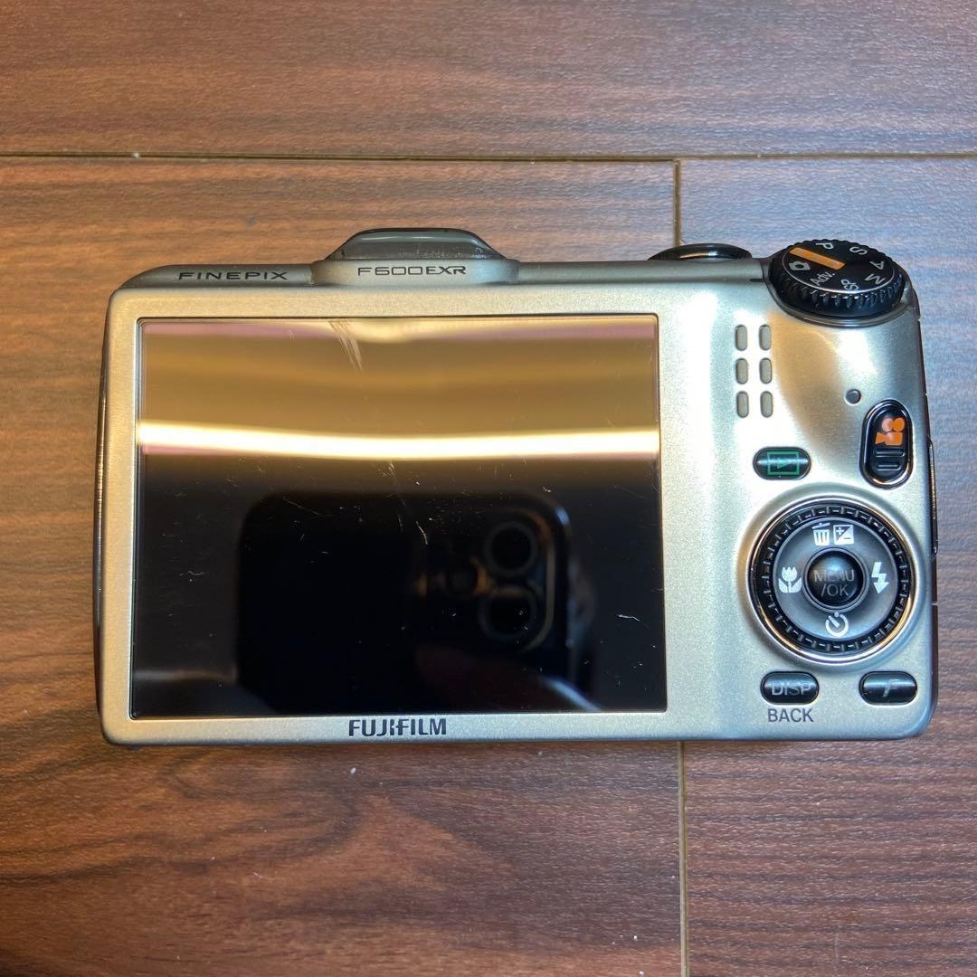 FUJIFILM FinePix F600 EXR デジカメ 4638