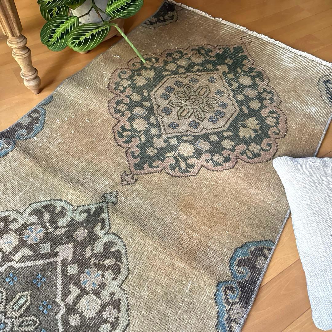 専用ページ　67×139 カーキベージュ　色褪せカラー　トルコヴィンテージラグ