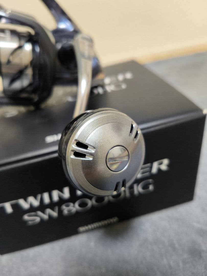 極美品　シマノ　ツインパワー　SW 8000PG　スピニングリール