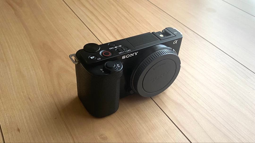 【良品】SONY VLOGCAM ZV-E10 デジタル一眼カメラ　おまけ付き