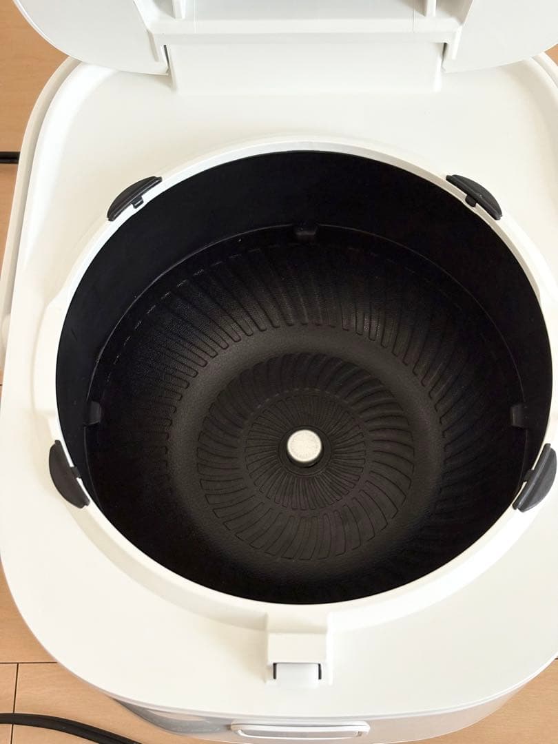 【東芝】RC-10BHW 5.5合 炊飯ジャー （25年製）