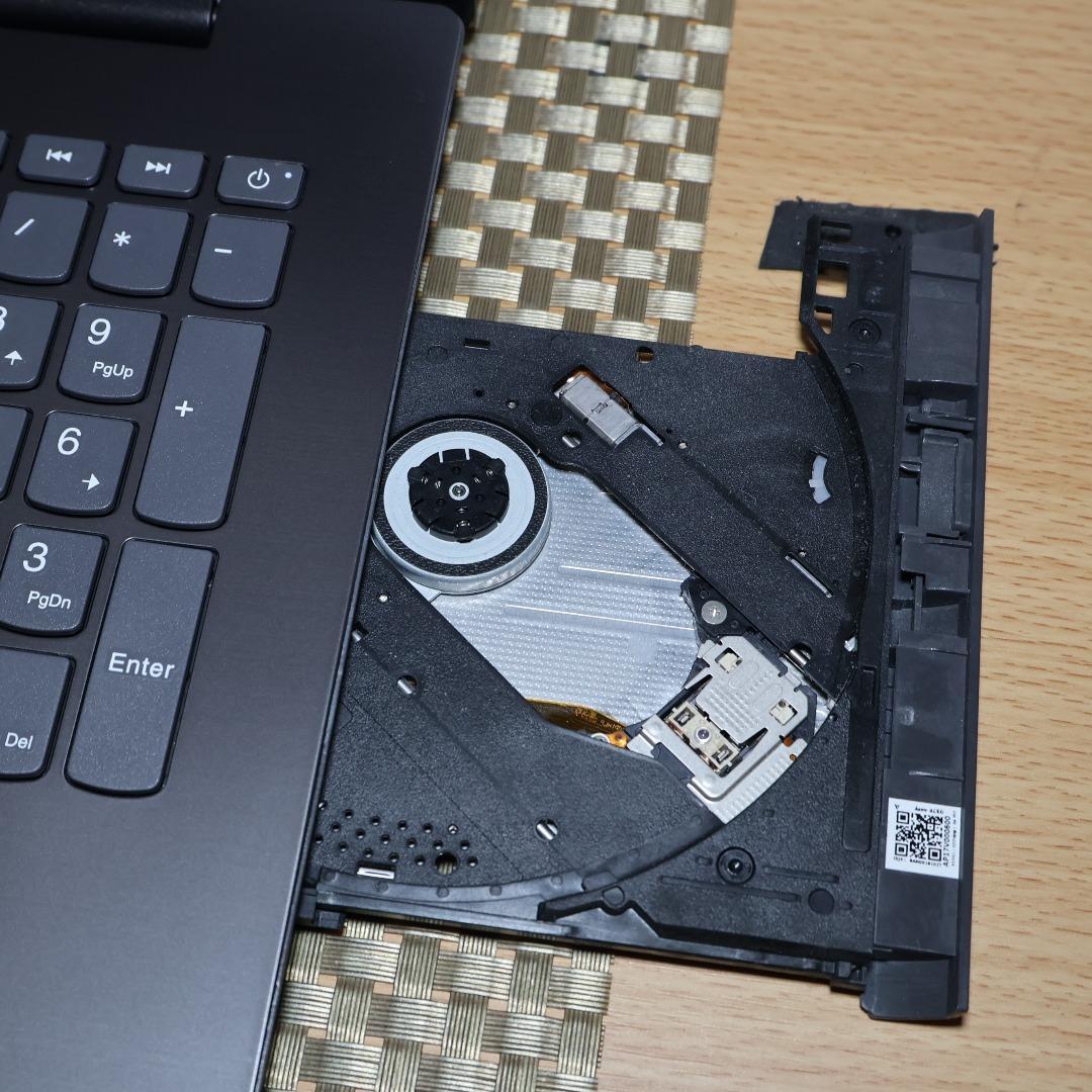 美品Win11公式対応8世代i7/メ12G/新品SSD/DVD/FHD液晶/無線