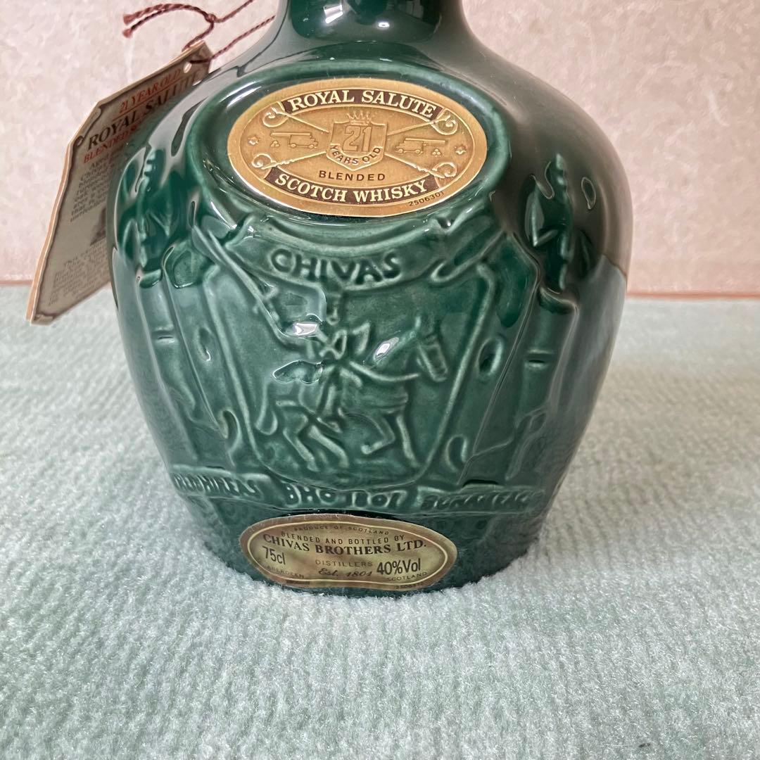 【未開栓】シーバス　ロイヤルサルート21年　陶器ボトル　巾着・箱付【古酒】2