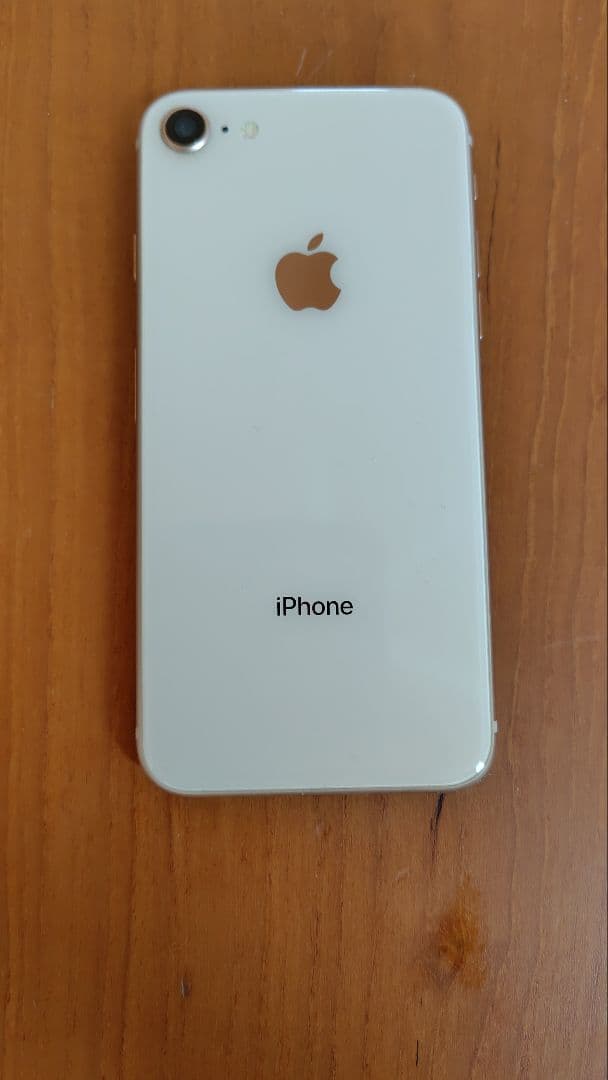 iPhone 8 ゴールド 64GB