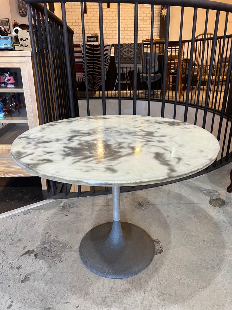 チューリップテーブル　リプロ