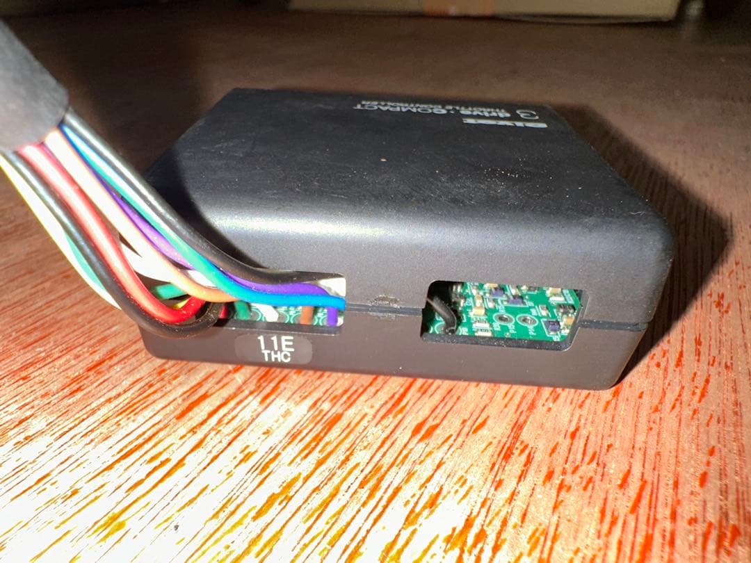 PIVOT スロットルコントローラー　ヴェゼル RU１／3