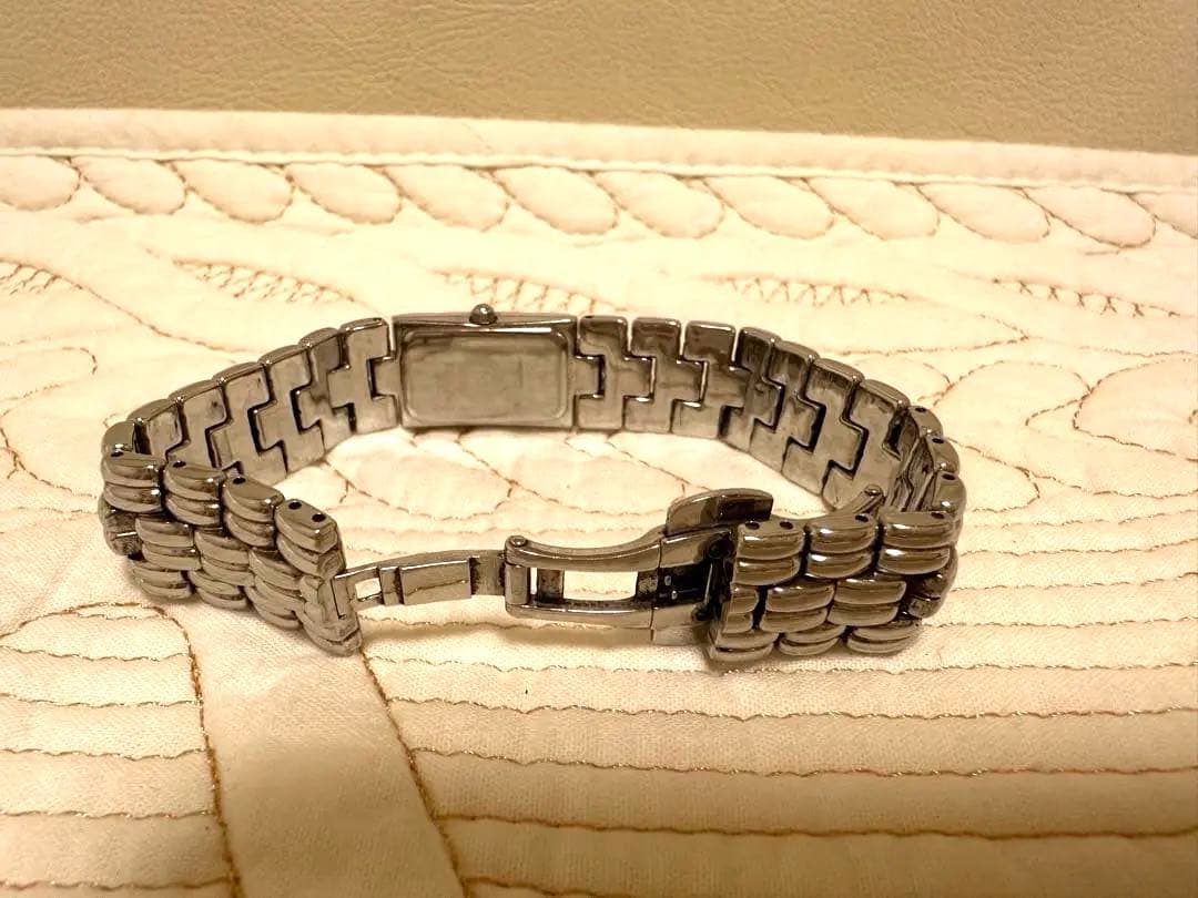 【美品】FENDI フェンディ 660L クウォーツ 時計 文字盤ブラック