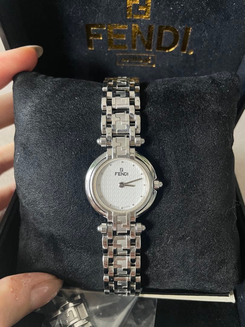 FENDI シルバー 美品