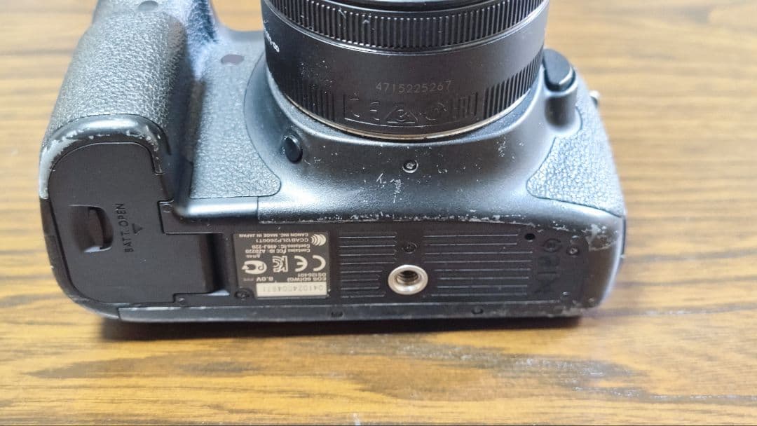 一眼レフ　Canon EOS 6D レンズ2個　ミニ三脚　バッテリー2個セット