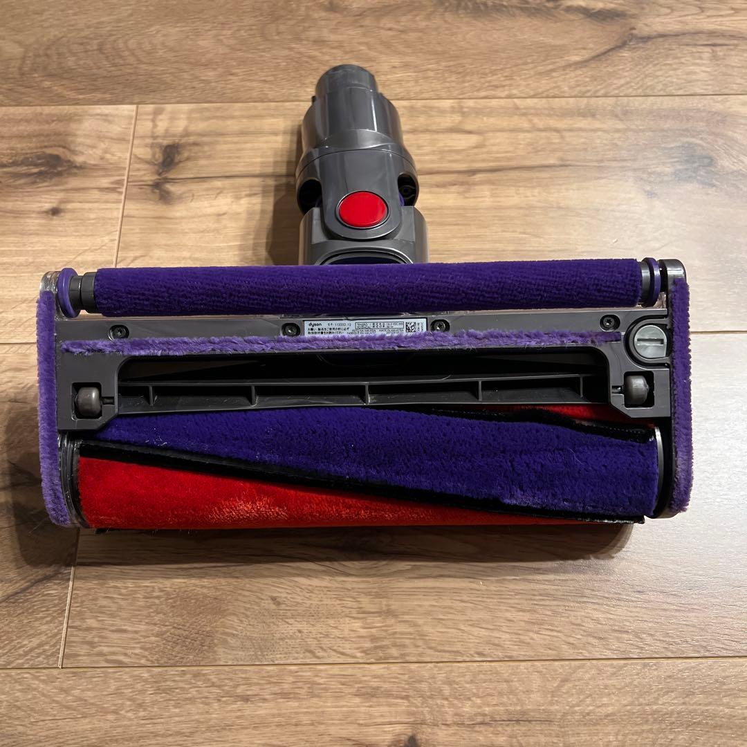 【美品】dyson V8 fluffy extra ダイソン