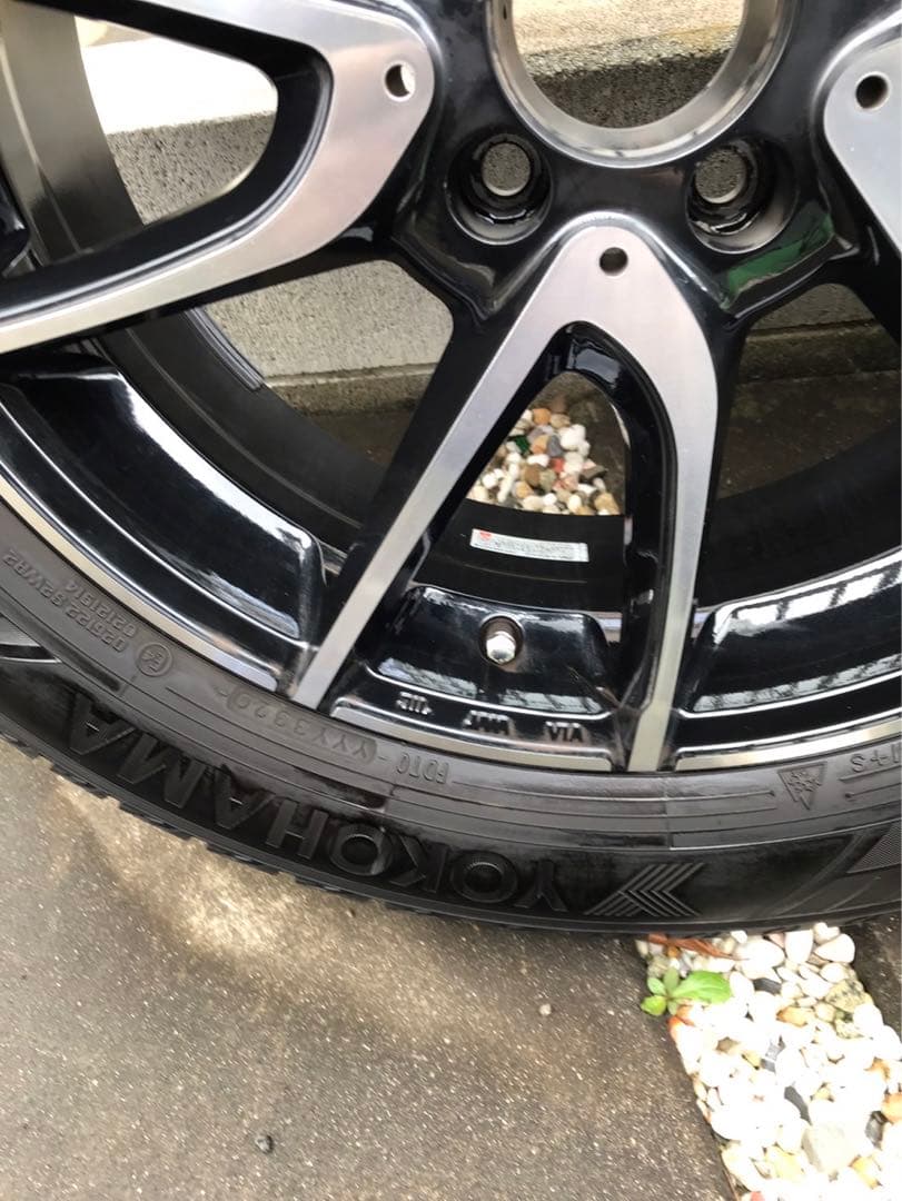 メルセデスベンツGLAスタッドレスセット