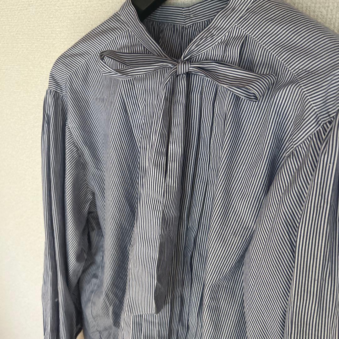 crinkle crinkle crinkle ブルーストライプシャツ