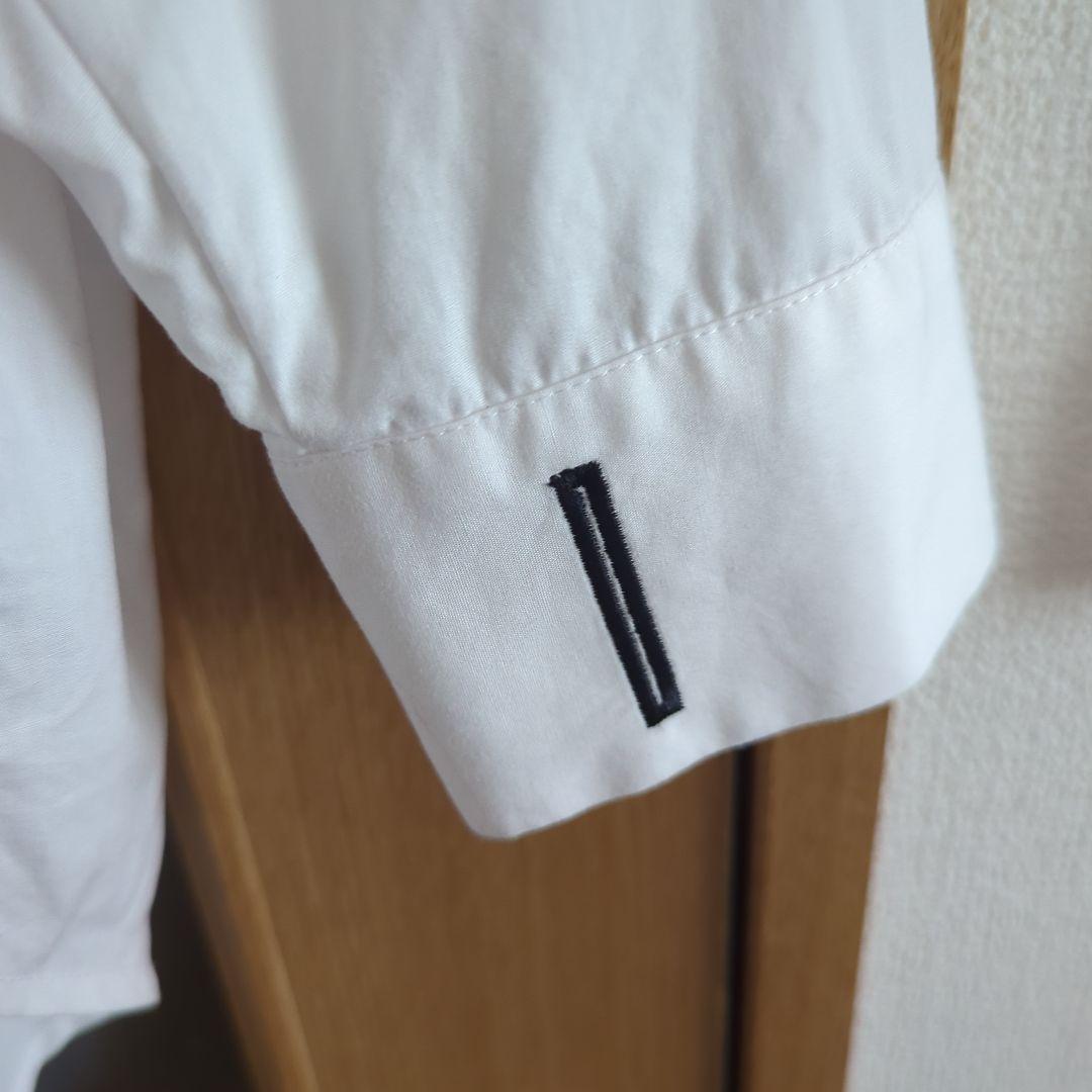 萌 美品ホワイトシャツ